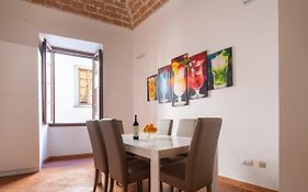 Lian Home In Florence By Mmega